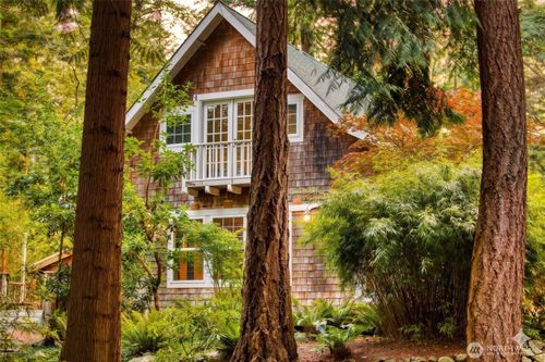 7683 Hideaway Ln, Anacortes, WA, 98221-9095 | Card Image