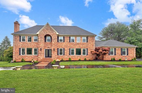 517 Seneca Rd, GREAT FALLS, VA, 22066-1116 | Card Image