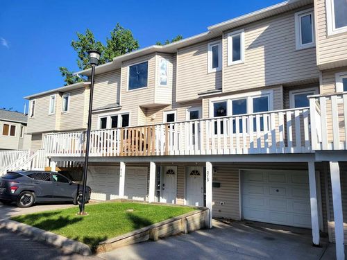 215 Killarney Glen Crt Sw, Calgary, AB, T3E7H4 | Card Image