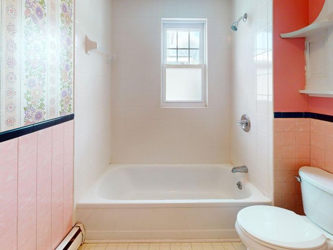 101 Niantic River Rd, House other with 4 bedrooms, 2 bathrooms and 3 parking in Waterford CT | Image 13