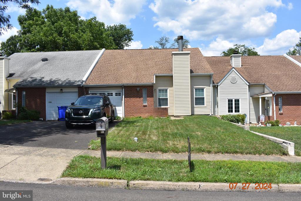 Dudley Ct, Bensalem, PA 19020