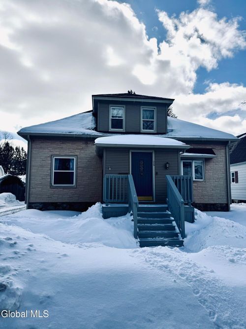 96 6th Ave, Gloversville, NY, 12078-1717 | Card Image