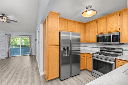 906-7322 York Town Pl, Sacramento, CA, 95842-3687 | Card Image