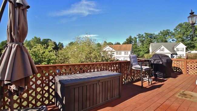 Deck | Image 30