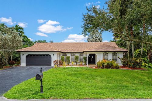 4490 Sw 105th Ave, Davie, FL, 33328-2210 | Card Image