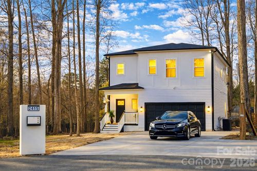 2415 Kimway Dr, Matthews, NC, 28105-4021 | Card Image