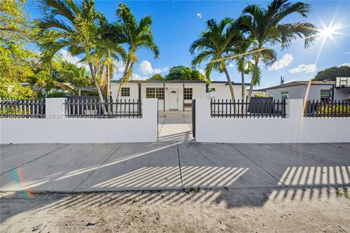 2260 Nw 86th Ter, Miami, FL, 33147 | Card Image