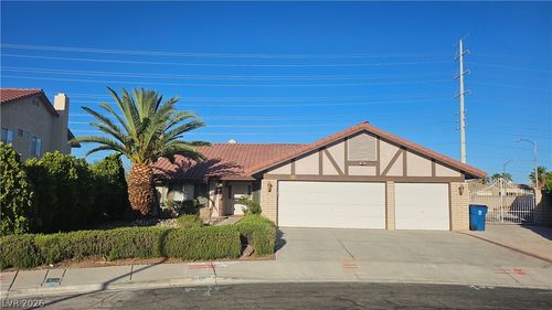 1605 Brocado Ln, Las Vegas, NV, 89117-5404 | Card Image