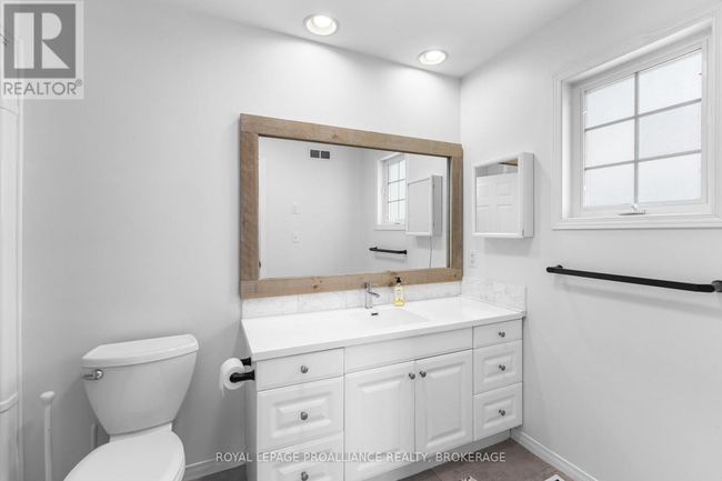 343 Sunrise Cres, House other with 4 bedrooms, 3 bathrooms and 4 parking in Kingston ON | Image 20
