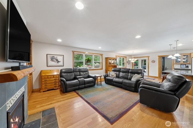 39800 224 Th Ave Se, House other with 4 bedrooms, 2 bathrooms and 2 parking in Enumclaw WA | Image 5