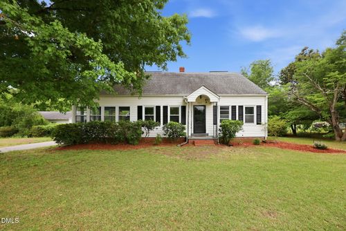 203 Vernon St, Broadway, NC, 27505-9682 | Card Image