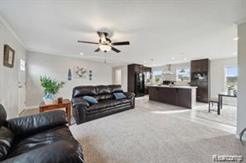 5114 Hawthorn Dr, Brown City, MI, 48416-8032 | Card Image