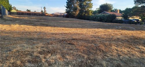 15441 Nisqualli Road, Victorville, CA, 92392 | Card Image