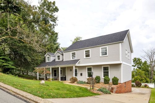246 Picture Dr, Pleasant Hills, PA, 15236-4535 | Card Image