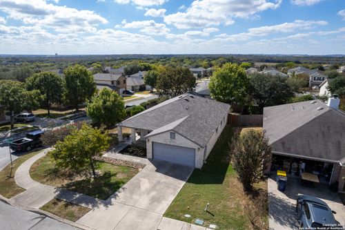 145 Stream Xing, Cibolo, TX, 78108-3257 | Card Image