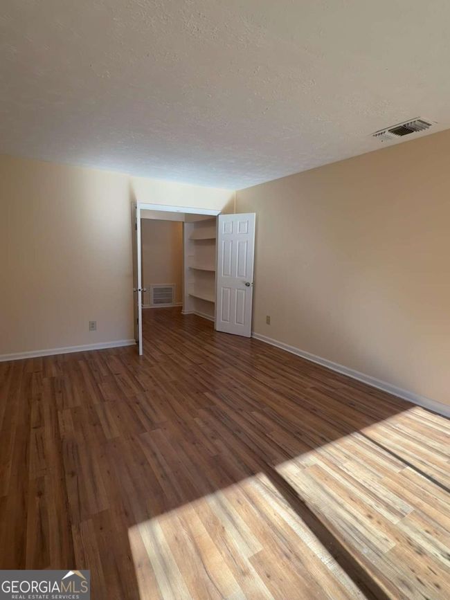 APT-303 - 3575 Oakvale Rd, Condo with 4 bedrooms, 2 bathrooms and 2 parking in Decatur GA | Image 12