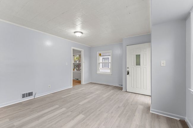 25436 New York St, House other with 2 bedrooms, 1 bathrooms and null parking in Dearborn Heights MI | Image 5