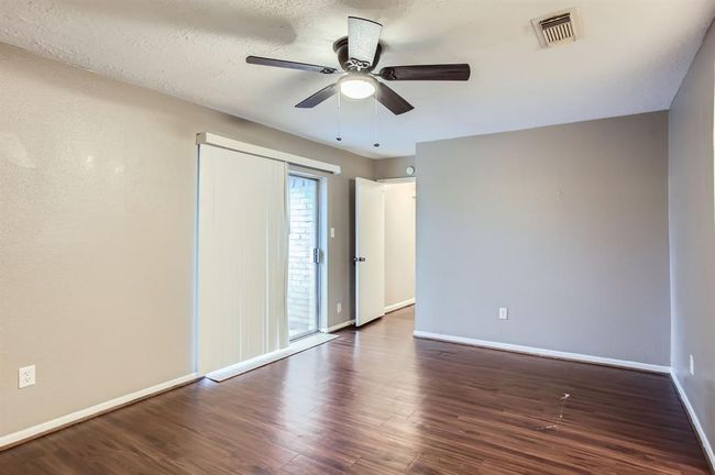 Primary Bedroom | Image 11