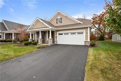 127 Summer Seat Ln, Condo with 3 bedrooms, 3 bathrooms and 2 parking in Ohio Twp PA | Image 2