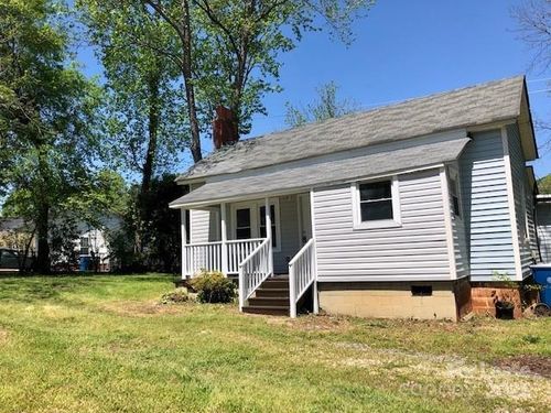 612 Noles Dr, Mount Holly, NC, 28120-1242 | Card Image