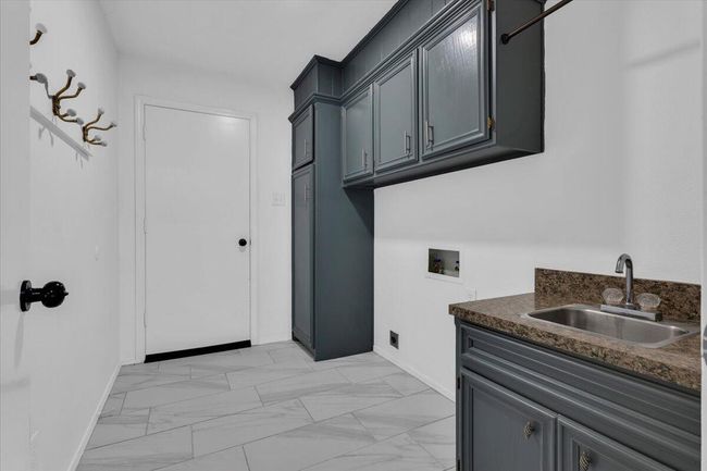 415 E Adams St, House other with 3 bedrooms, 2 bathrooms and null parking in Levelland TX | Image 12