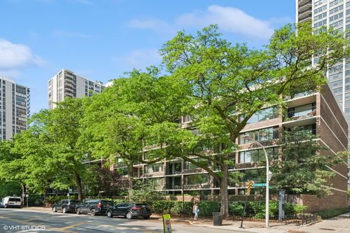 apt-203k-1555 N Sandburg Ter, Chicago, IL, 60610-6320 | Card Image