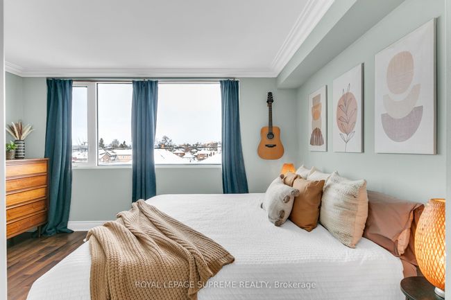 B - 475 Rogers Rd, Condo with 2 bedrooms, 2 bathrooms and 1 parking in York ON | Image 20