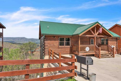 3708 Tilda Hilltop Way, Sevierville, TN, 37862-2516 | Card Image