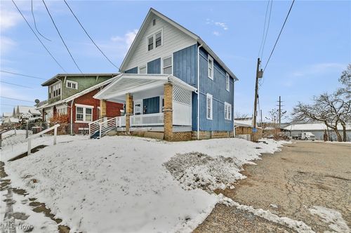 1417 Harrisburg Rd Ne, Canton, OH, 44705-1852 | Card Image