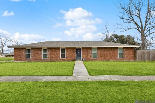 5717 Larchwood Dr, Baton Rouge, LA, 70812-1533 | Card Image