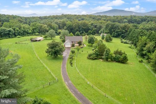 13001 Country View Ln, AMISSVILLE, VA, 20106-3119 | Card Image