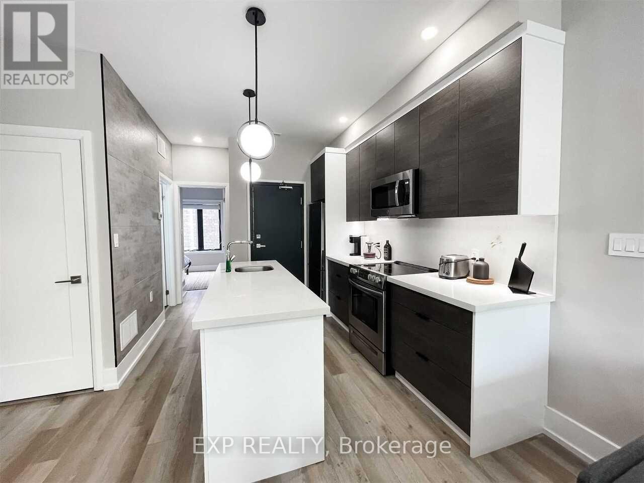 Residential Lease in Toronto (Moss Park) 3