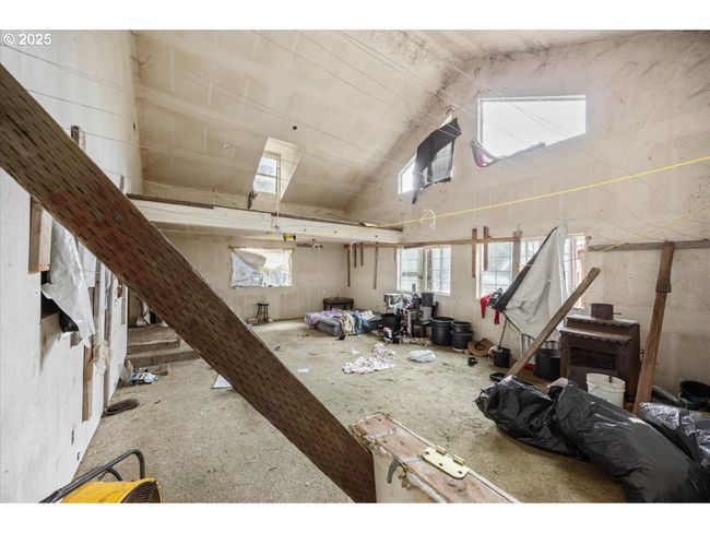 571 Briar Ln, House other with 5 bedrooms, 2 bathrooms and 2 parking in Selma OR | Image 4