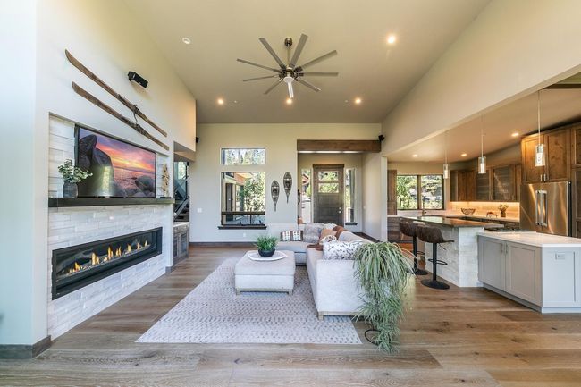 11711 Ghirard Rd, House other with 5 bedrooms, 3 bathrooms and null parking in Truckee CA | Image 11
