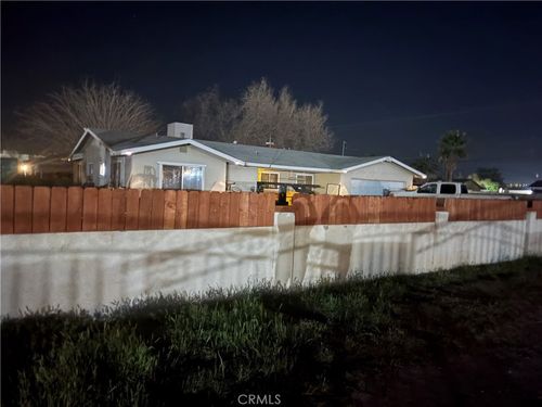 13413 Pauhaska Rd, Apple Valley, CA, 92308-6668 | Card Image