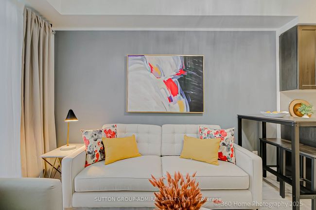 2210 - 3700 Highway 7, Condo with 2 bedrooms, 1 bathrooms and 1 parking in Vaughan ON | Image 5