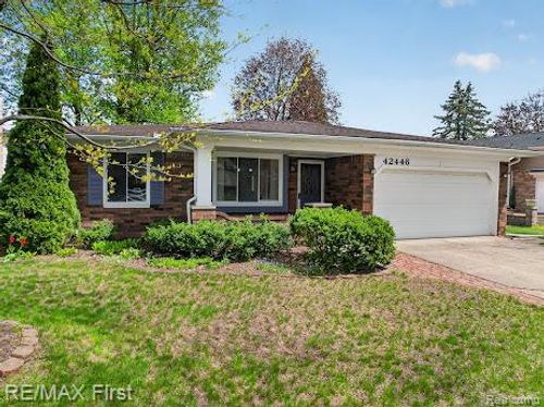 42446 Sycamore Dr, Sterling Heights, MI, 48313-2858 | Card Image