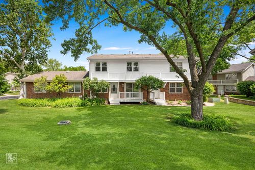 b-322 Fairchild Ct, Bloomingdale, IL, 60108-3645 | Card Image