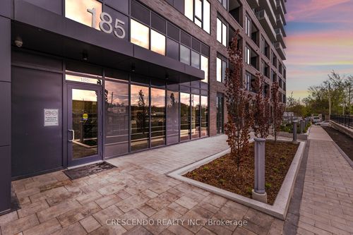 409-185 Deerfield Rd, Newmarket, ON, L3Y0G7 | Card Image