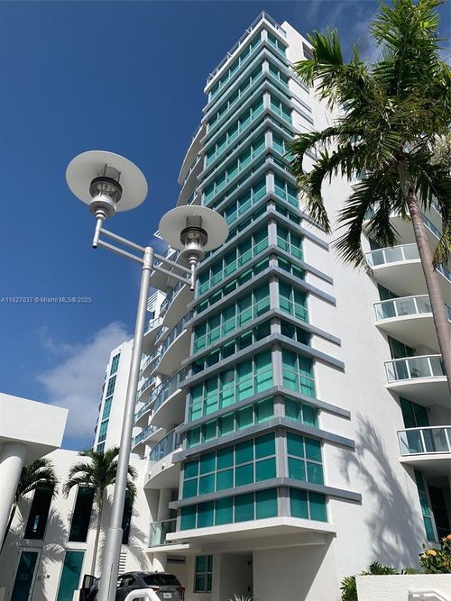 909-3131 Ne 188th St, Aventura, FL, 33180-2764 | Card Image