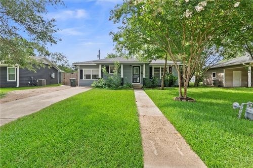 717 Enfield St, Bryan, TX, 77802-3722 | Card Image
