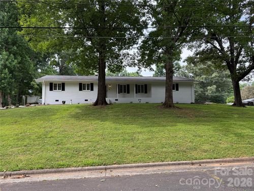 803 E 24th St, Newton, NC, 28658-1921 | Card Image
