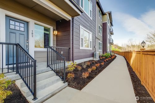 unit-102-19382 Ne 69th Cir, Redmond, WA, 98052-7340 | Card Image
