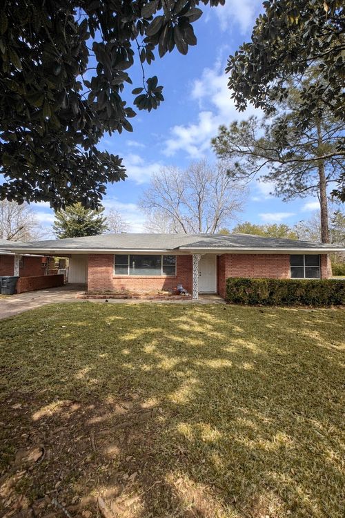 2425 Ashland Ave, Bossier City, LA, 71111-2404 | Card Image