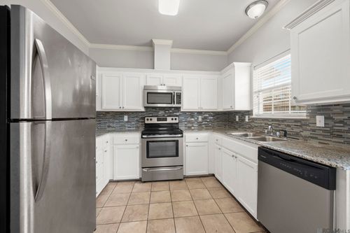4106 Jefferson Woods Dr, Baton Rouge, LA, 70809-7233 | Card Image