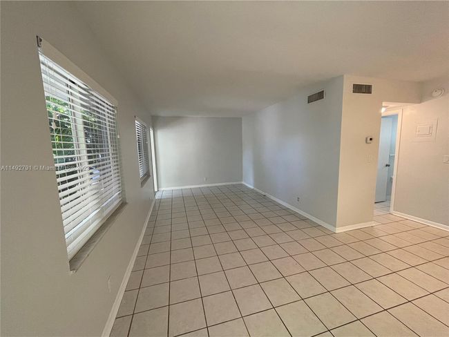 2 - 2616 Ne 14 Ave, Condo with 1 bedrooms, 1 bathrooms and null parking in Wilton Manors FL | Image 4