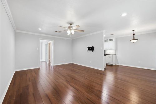 1050 Parkmeadow, Beaumont, TX, 77706 | Card Image