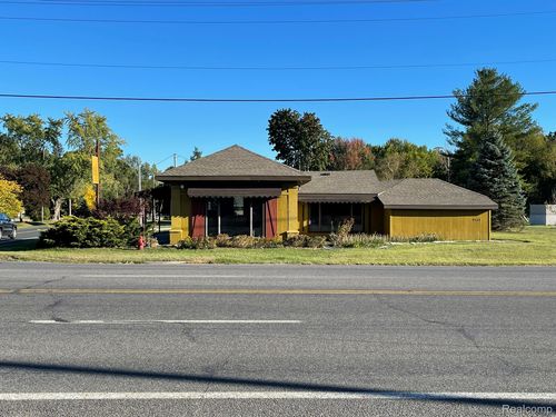 19169 Us Highway 12, New Buffalo, MI, 49117-7933 | Card Image