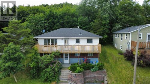 9 Coronation St, Corner Brook, NL, A2H4X8 | Card Image