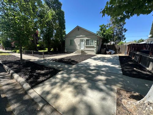 210 Clinton Ave, Roseville, CA, 95678-3135 | Card Image